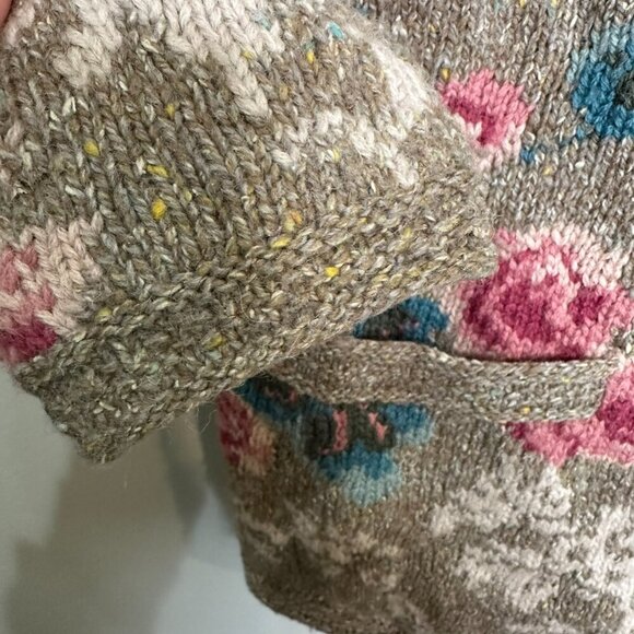 RARE Vtg LAURA ASHLEY Floral Wool Silk Cardigan Sweater Cottagecore Grandma M - Picture 6 of 9
